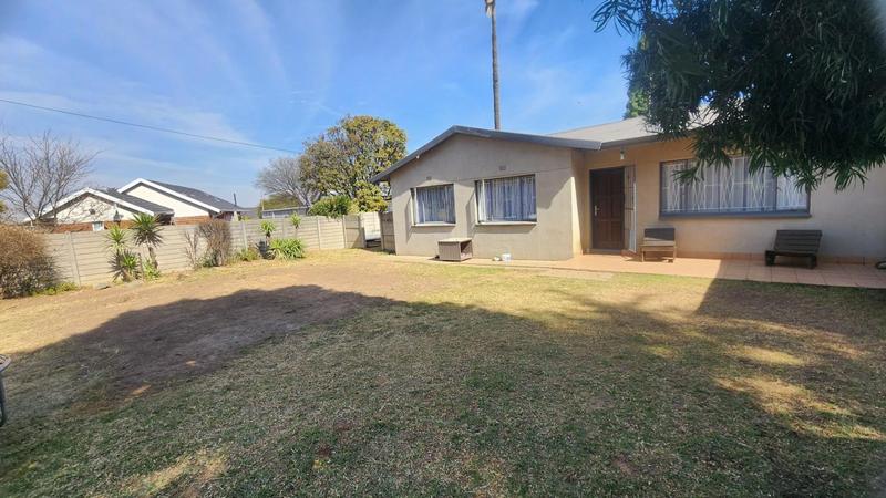 5 Bedroom Property for Sale in Van Dyk Park Gauteng