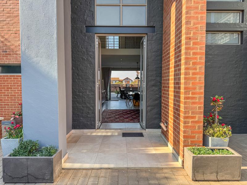4 Bedroom Property for Sale in Midstream Ridge Gauteng