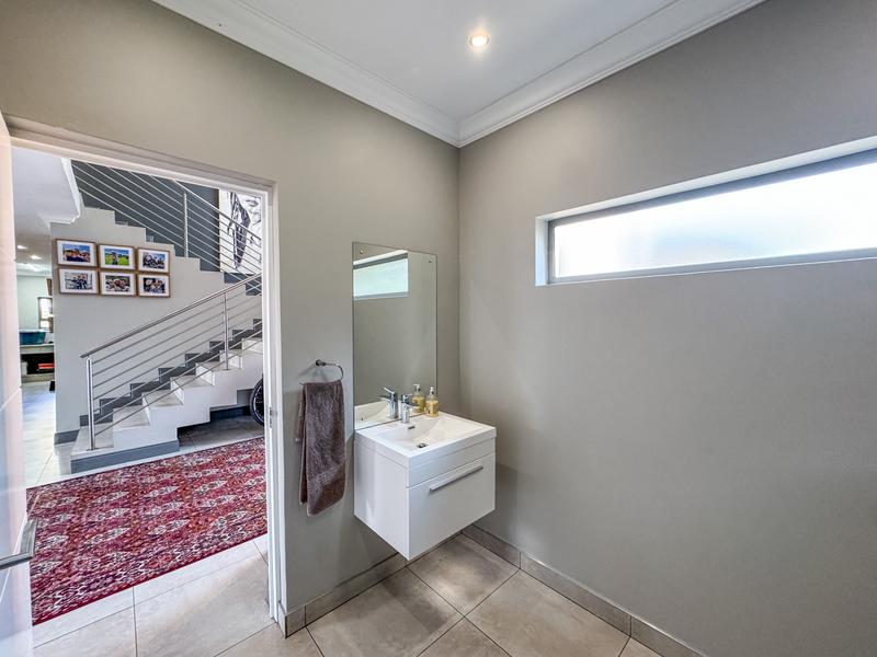 4 Bedroom Property for Sale in Midstream Ridge Gauteng