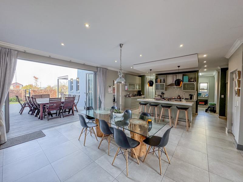 4 Bedroom Property for Sale in Midstream Ridge Gauteng