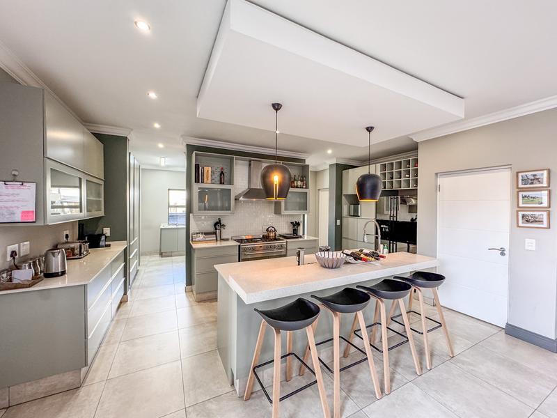 4 Bedroom Property for Sale in Midstream Ridge Gauteng