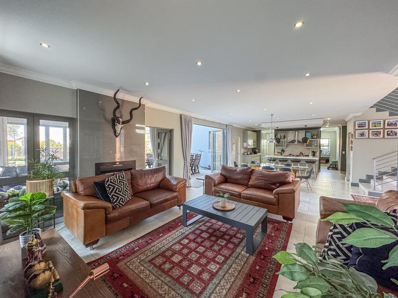 4 Bedroom Property for Sale in Midstream Ridge Gauteng