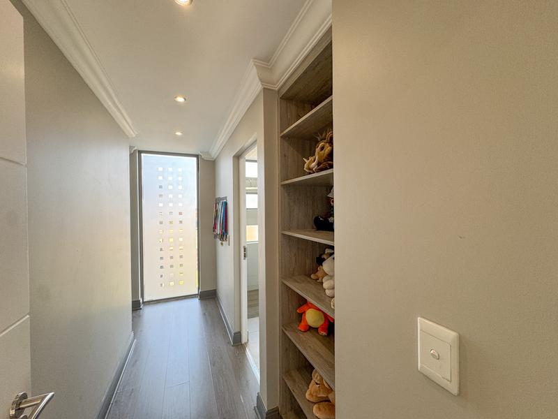 4 Bedroom Property for Sale in Midstream Ridge Gauteng