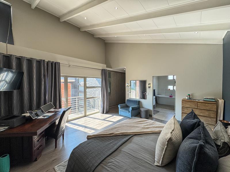 4 Bedroom Property for Sale in Midstream Ridge Gauteng