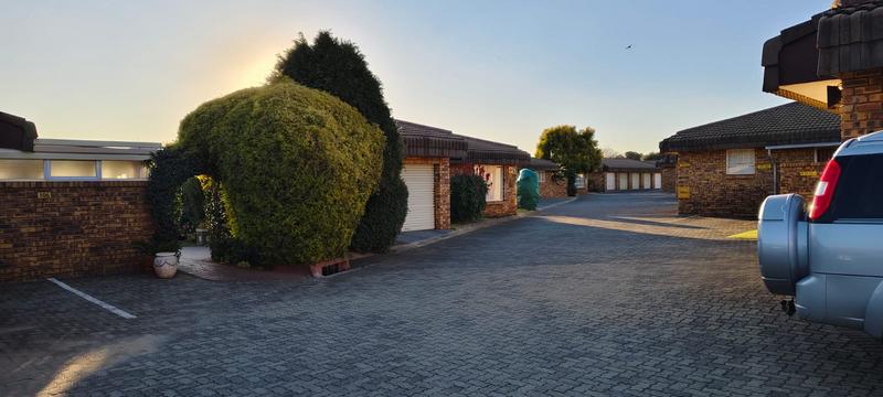1 Bedroom Property for Sale in Norton Park Gauteng