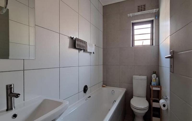 3 Bedroom Property for Sale in Albertsdal Gauteng