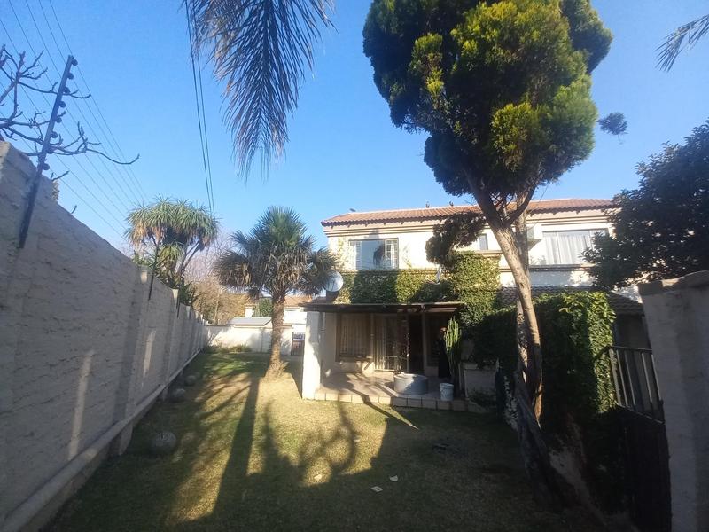 2 Bedroom Property for Sale in Garsfontein Gauteng