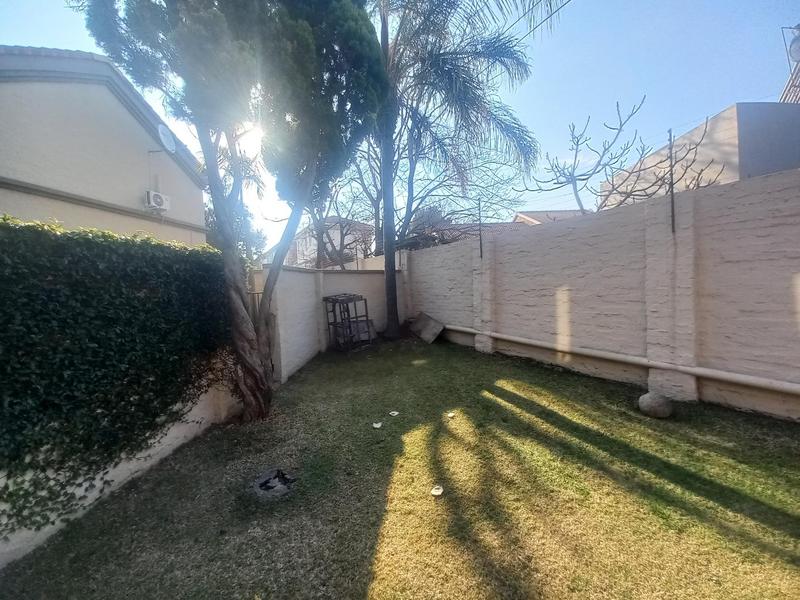 2 Bedroom Property for Sale in Garsfontein Gauteng