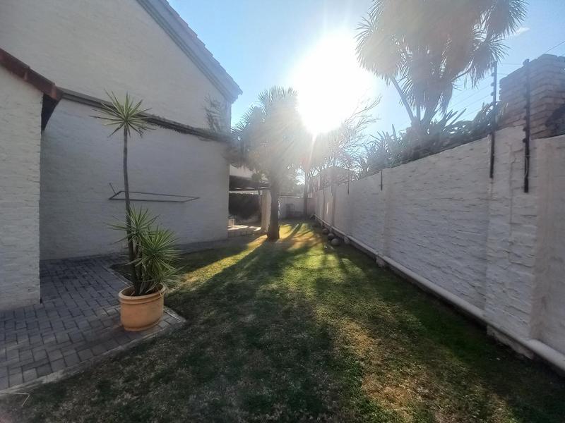 2 Bedroom Property for Sale in Garsfontein Gauteng