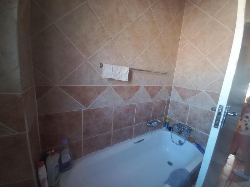 2 Bedroom Property for Sale in Garsfontein Gauteng