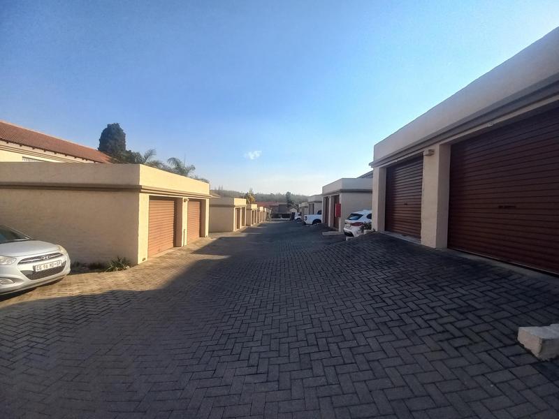 2 Bedroom Property for Sale in Garsfontein Gauteng