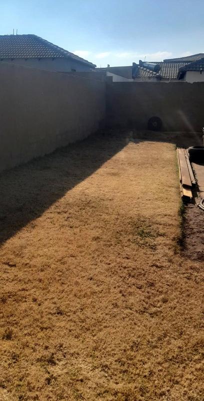 2 Bedroom Property for Sale in Lufhereng Gauteng