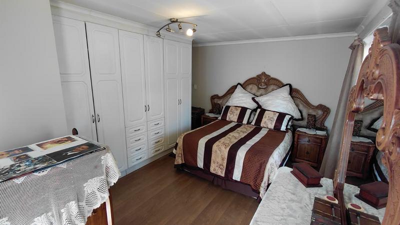 3 Bedroom Property for Sale in Brackendowns Gauteng