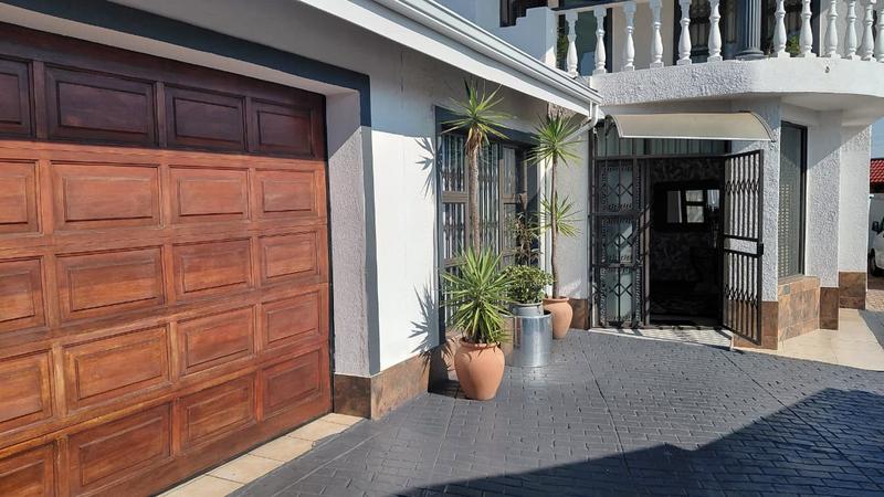 4 Bedroom Property for Sale in Brackendowns Gauteng
