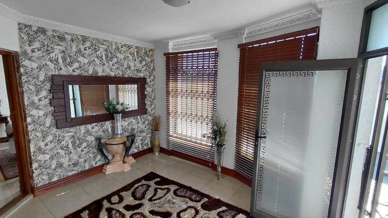 4 Bedroom Property for Sale in Brackendowns Gauteng
