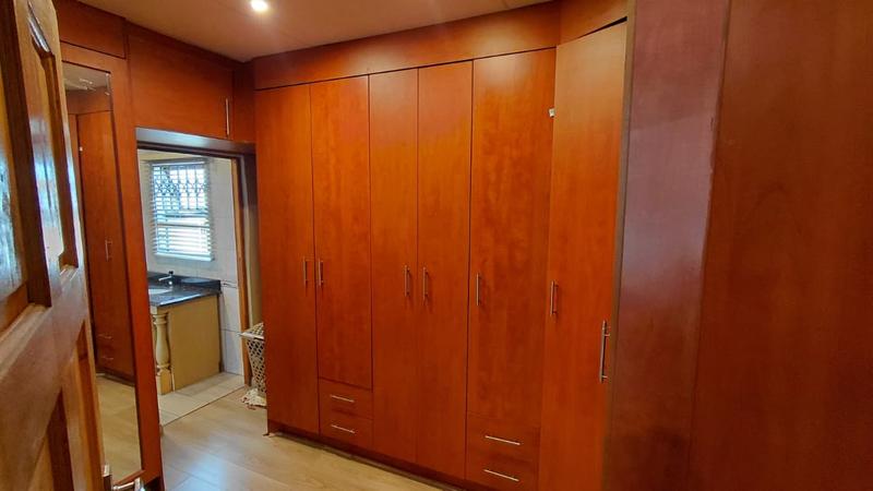4 Bedroom Property for Sale in Brackendowns Gauteng