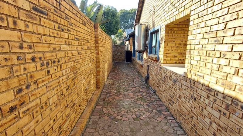 3 Bedroom Property for Sale in Brackenhurst Gauteng
