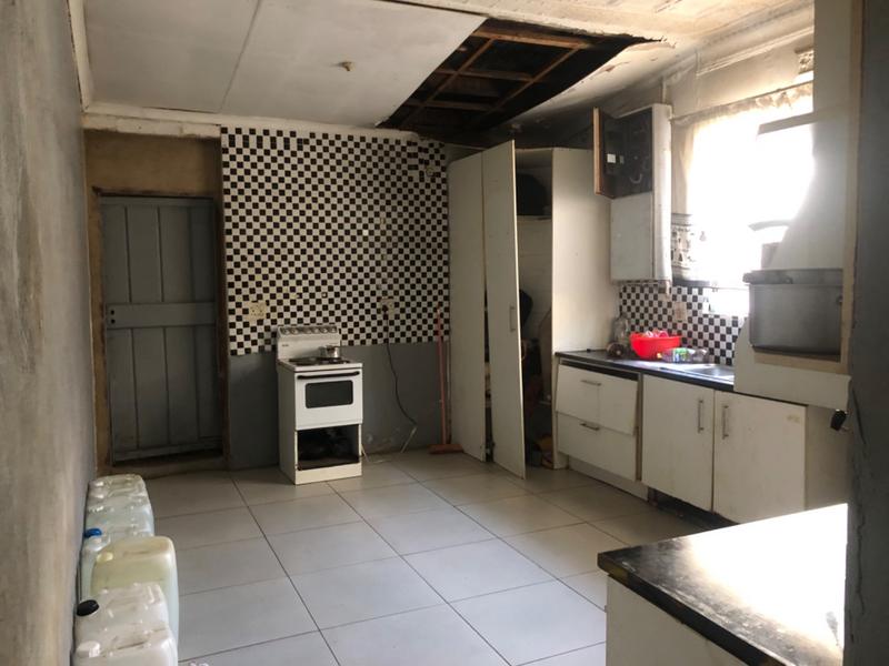 11 Bedroom Property for Sale in Bezuidenhout Valley Gauteng