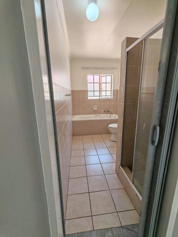 3 Bedroom Property for Sale in Dorandia Gauteng