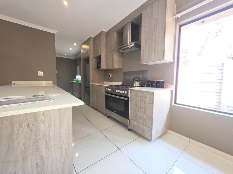 3 Bedroom Property for Sale in Brackenhurst Gauteng