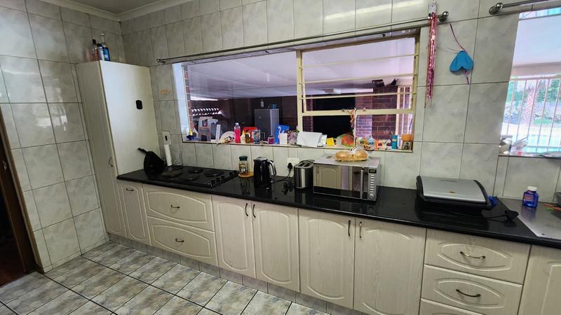 4 Bedroom Property for Sale in Brackenhurst Gauteng