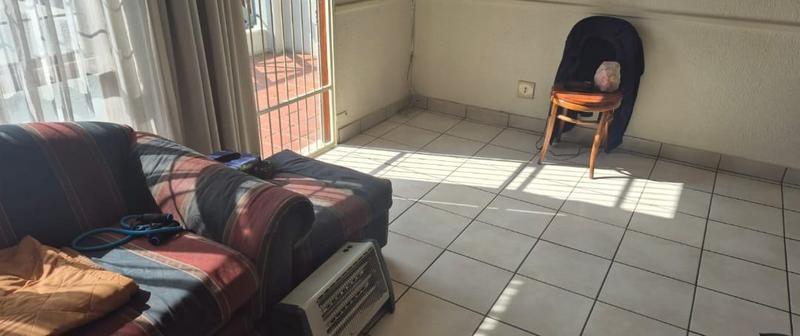 2 Bedroom Property for Sale in Verwoerdpark Gauteng
