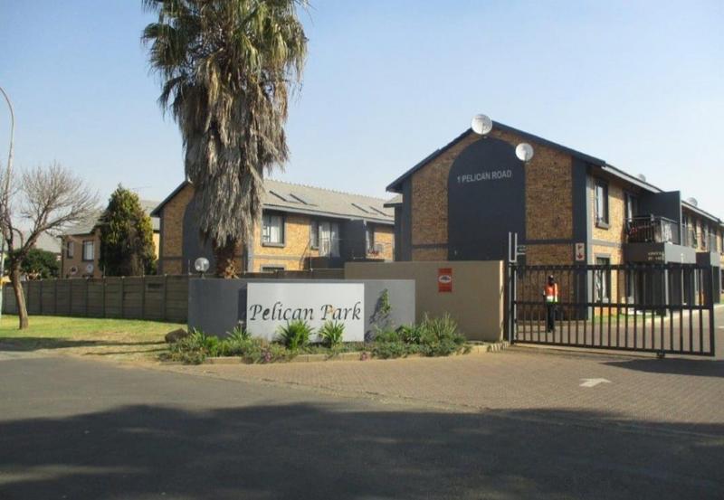 2 Bedroom Property for Sale in Verwoerdpark Gauteng