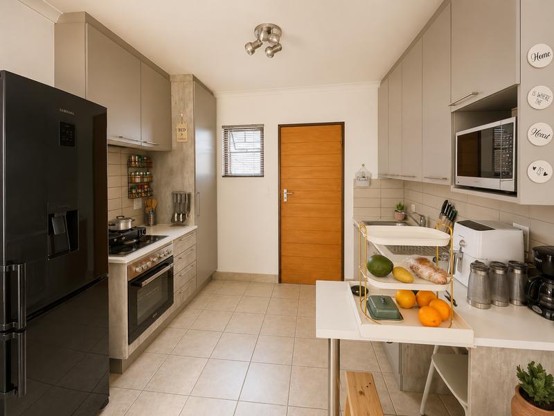 2 Bedroom Property for Sale in Noordwyk Gauteng