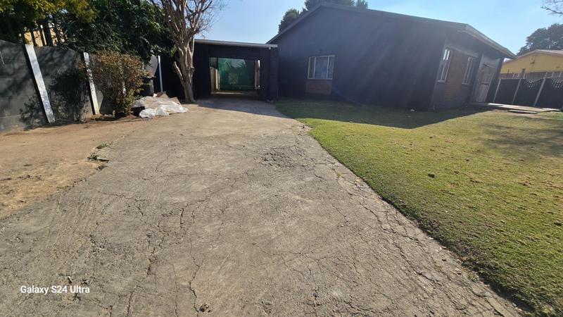 To Let 3 Bedroom Property for Rent in Van Dyk Park Gauteng