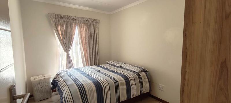 2 Bedroom Property for Sale in Monavoni Gauteng