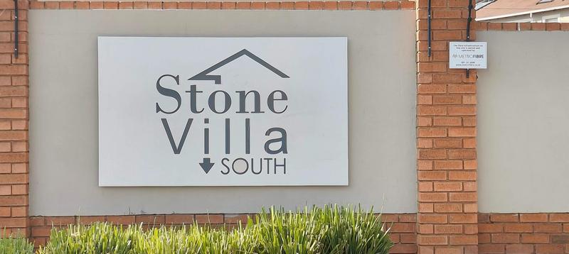 2 Bedroom Property for Sale in Monavoni Gauteng