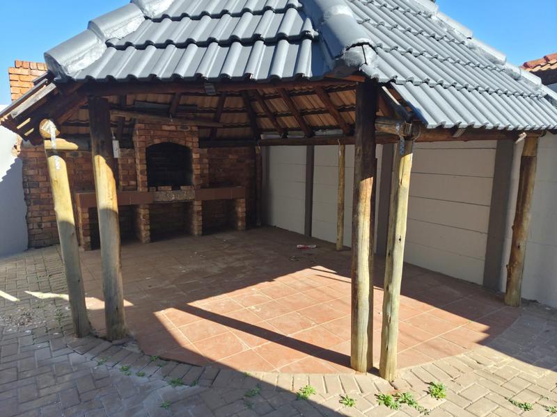 9 Bedroom Property for Sale in Dalview Gauteng