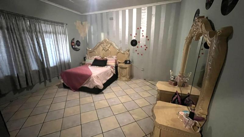 5 Bedroom Property for Sale in Brakpan Central Gauteng