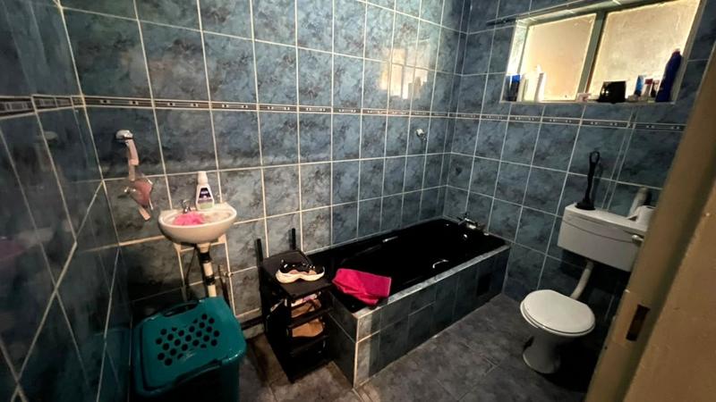 5 Bedroom Property for Sale in Brakpan Central Gauteng