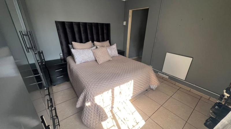 5 Bedroom Property for Sale in Brakpan Central Gauteng