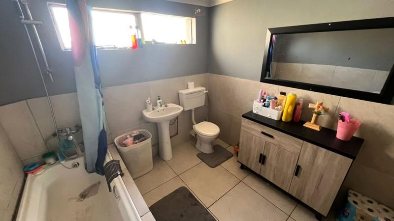 5 Bedroom Property for Sale in Brakpan Central Gauteng