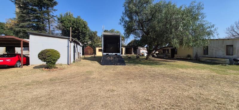 8 Bedroom Property for Sale in Mnandi Gauteng