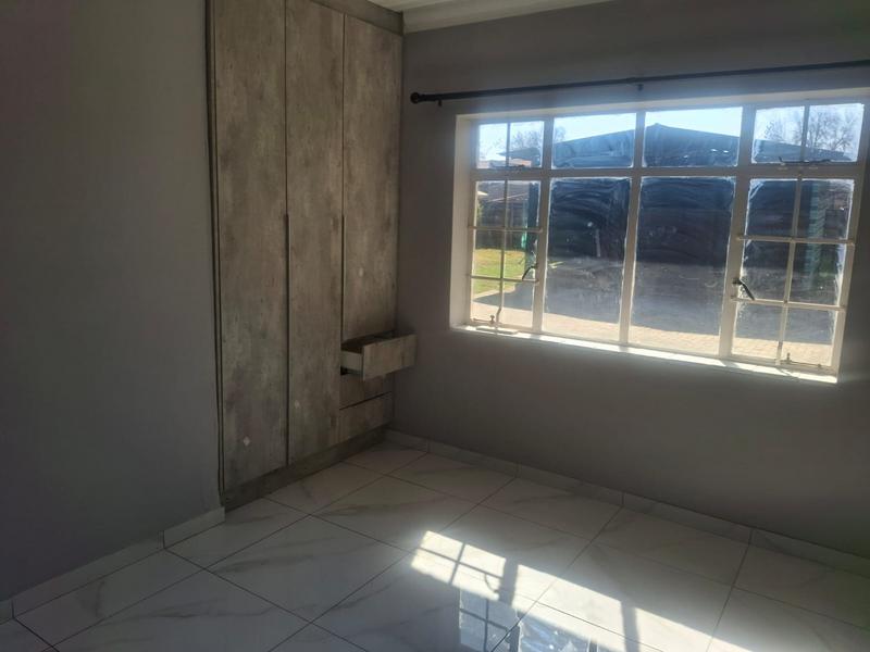 3 Bedroom Property for Sale in Vanderbijlpark SW 5 Gauteng