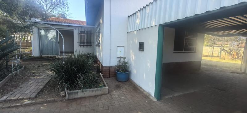 3 Bedroom Property for Sale in Witpoortjie Gauteng