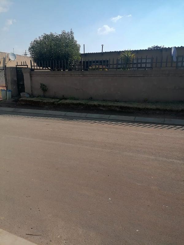3 Bedroom Property for Sale in Tsakane Gauteng