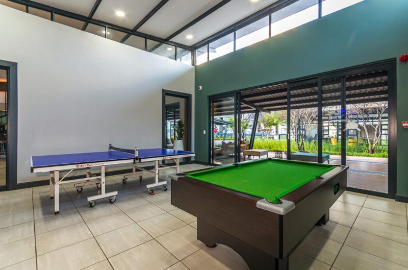 To Let 1 Bedroom Property for Rent in Waterfall Gauteng