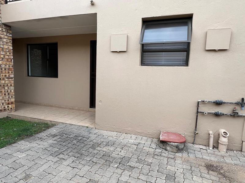 2 Bedroom Property for Sale in North Riding Gauteng