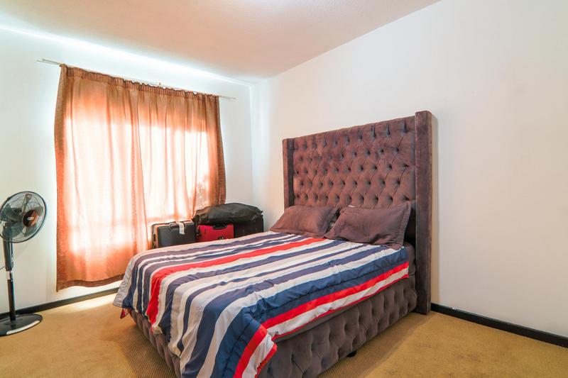 2 Bedroom Property for Sale in Lonehill Gauteng