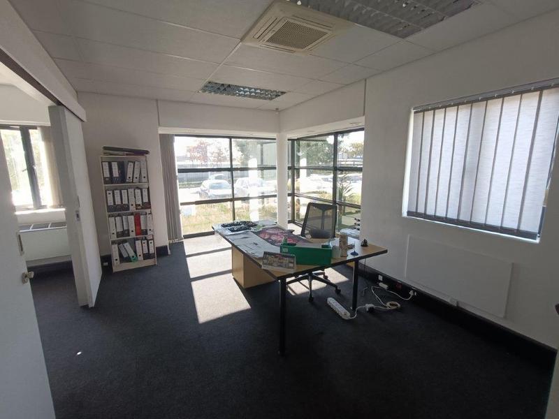 To Let Commercial Property for Rent in Strubensvallei Gauteng