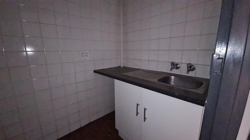 To Let Commercial Property for Rent in Randjespark Gauteng
