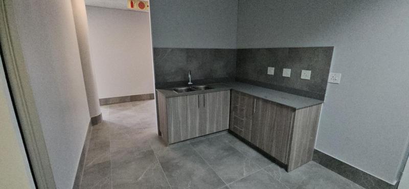 To Let Commercial Property for Rent in Randjespark Gauteng