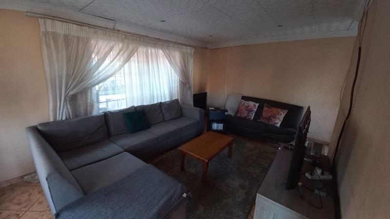 To Let 3 Bedroom Property for Rent in Danville Gauteng