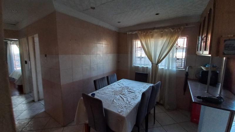 To Let 3 Bedroom Property for Rent in Danville Gauteng