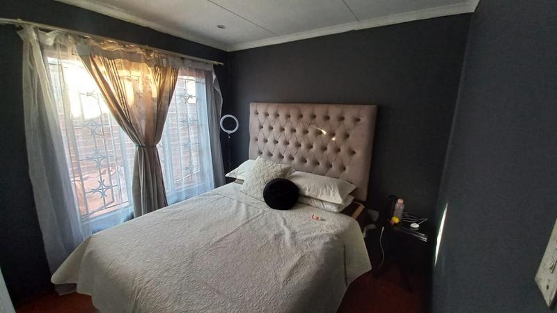 To Let 3 Bedroom Property for Rent in Danville Gauteng