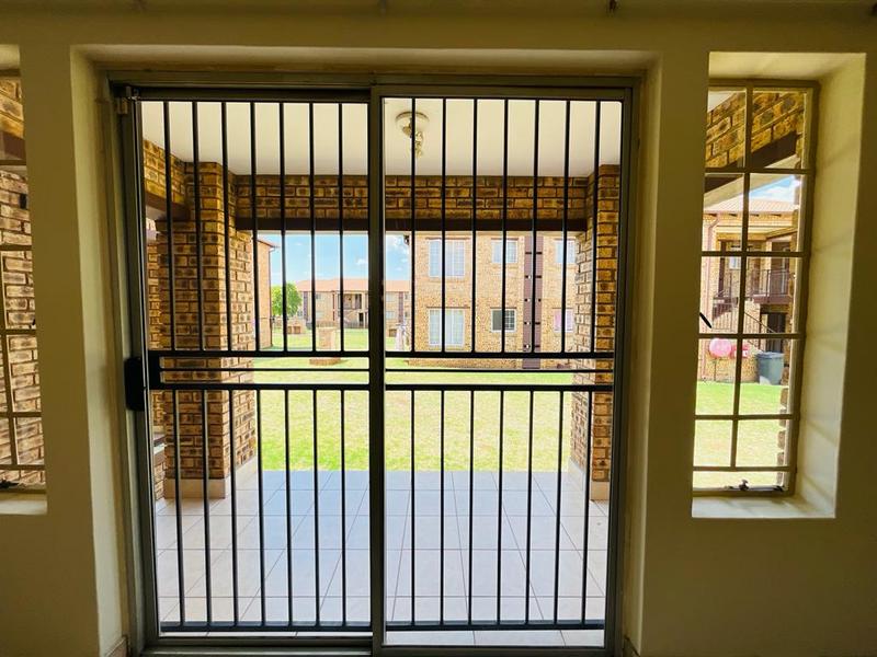 To Let 2 Bedroom Property for Rent in Carlswald Gauteng